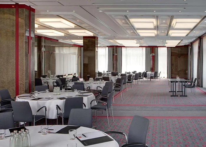 Steigenberger Airport Frankfurt Hotel 4*